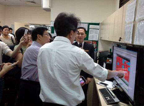 Singapore Cabinet Minister Touts Value of FCS e-Housekeeping Solution