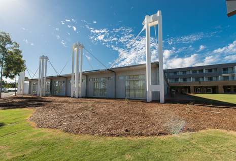 Crowne Plaza Hunter Valley Revolutionizes Hotel Guest Convenience with ASSA ABLOY Hospitality Mobile Access