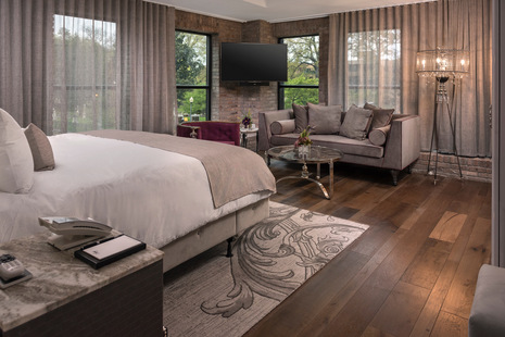 The Ivey’s Hotel - City View King Room