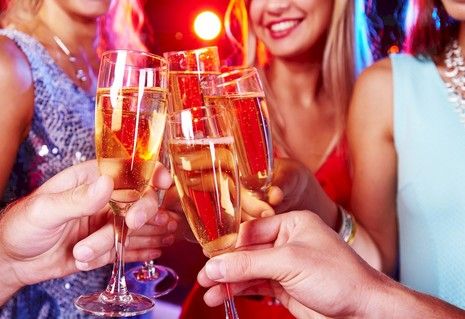 The Art of Holiday Hospitality: Connecting With Guests Through Events