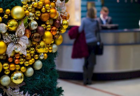 The Art of Holiday Hospitality: Connecting With Guests Through Events