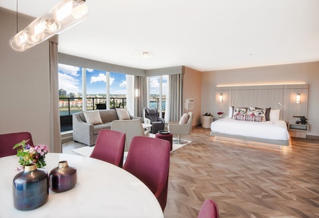 Coast Victoria Hotel & Marina by APA Premium King Harbour Suite